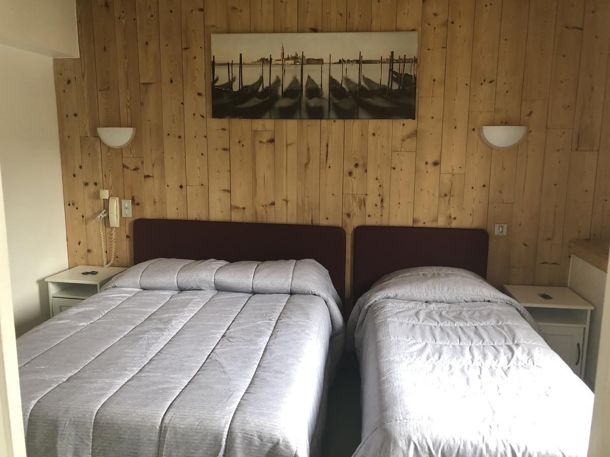 Hotel De Paris Briançon Екстериор снимка